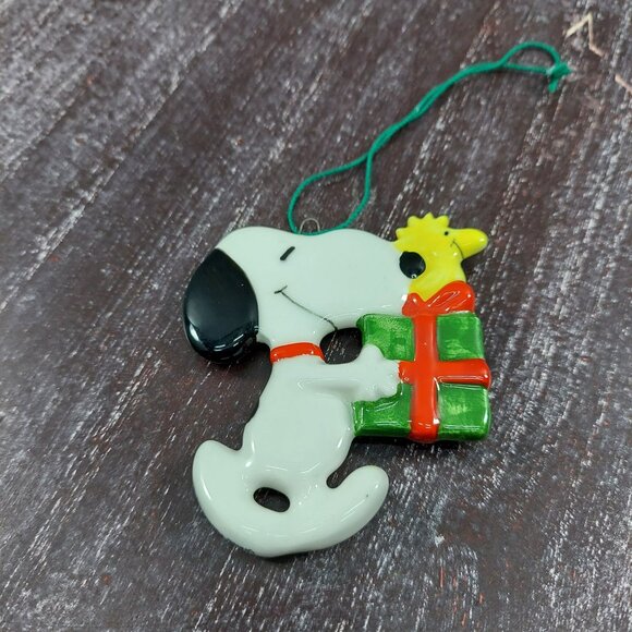 Vintage Snoopy Christmas Ornament With Woodstock & Gift - Picture 4 of 6